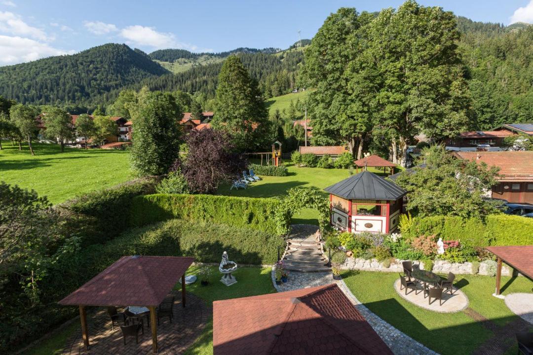 ホテル Alpenhof バイリッシュツェル エクステリア 写真